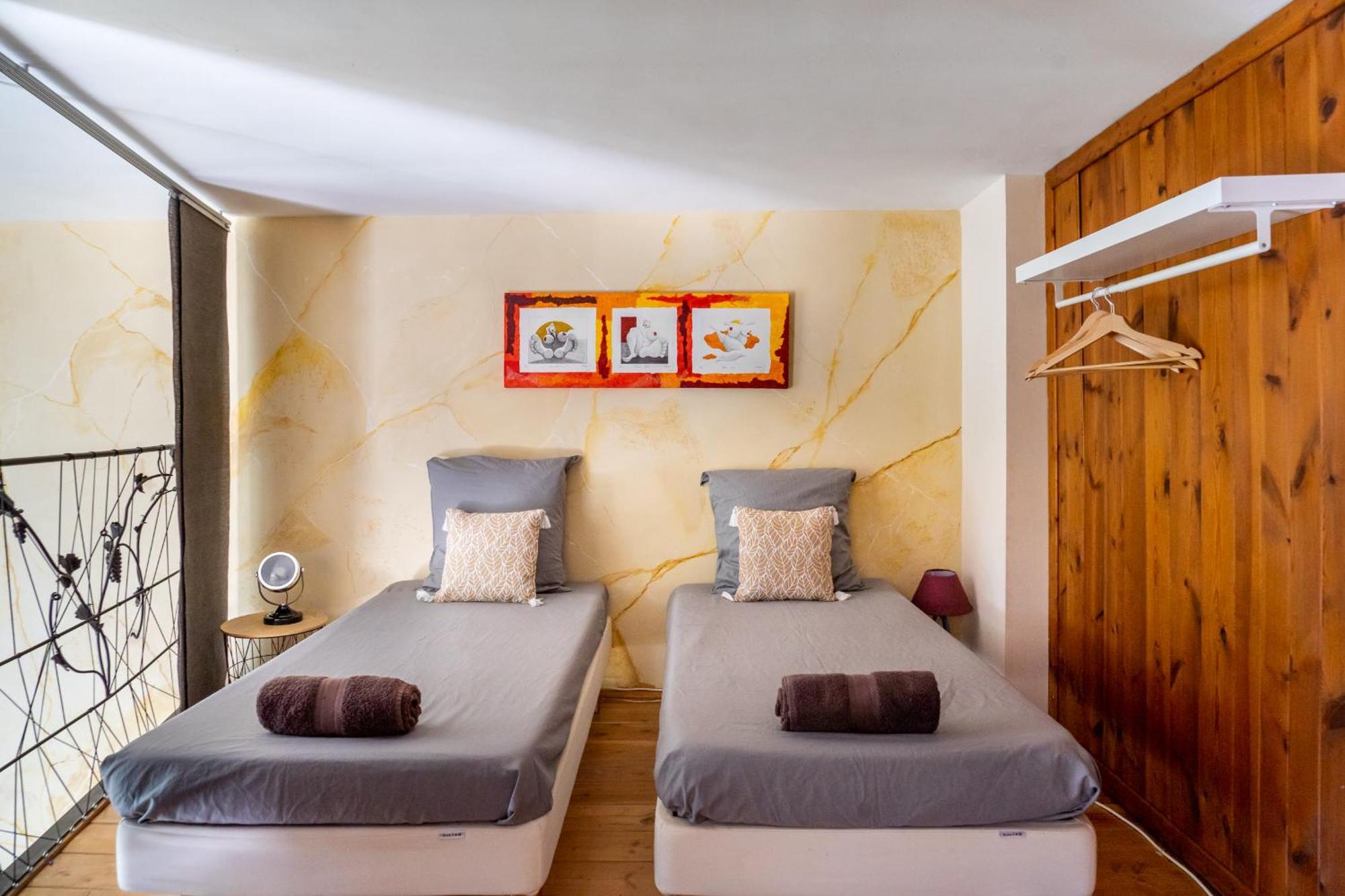Ultimate Relaxation For Family Or Group At Renowned Couvent Des Ursulines, A Tranquil Escape In Historic Pezenas Villa Room photo