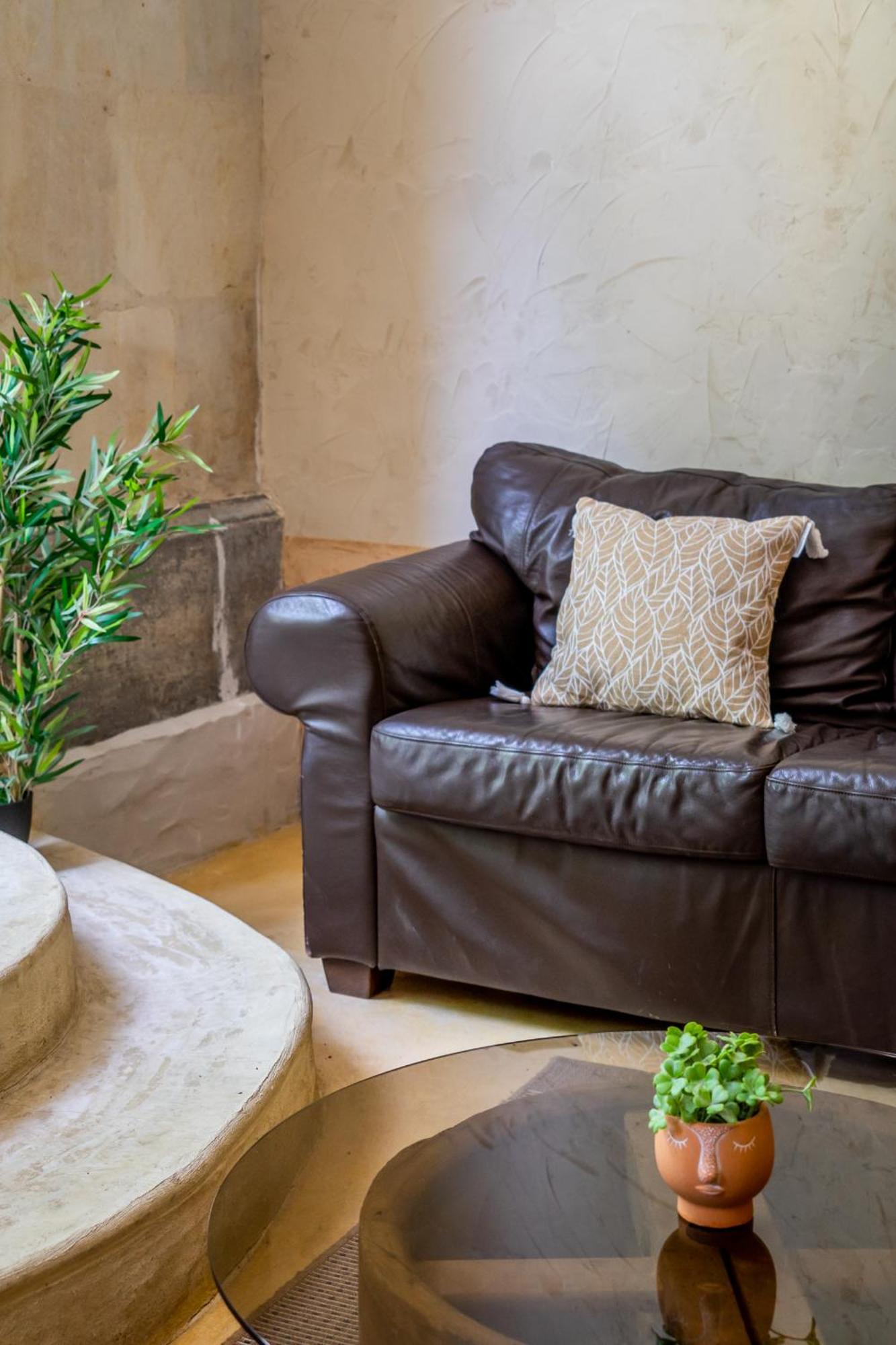 Ultimate Relaxation For Family Or Group At Renowned Couvent Des Ursulines, A Tranquil Escape In Historic Pezenas Villa Room photo